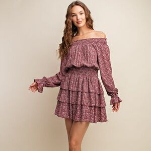 Tiered off the sholder mini size M